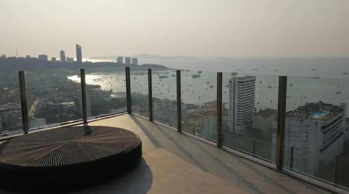 The Base Central Pattaya Quiet Room With Infinity Pool & Free Netflix Exterior photo